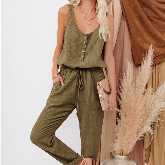 VICI MAYE COTTON POCKETED DRAWSTRING JUMPSUIT - Picture 1 of 8